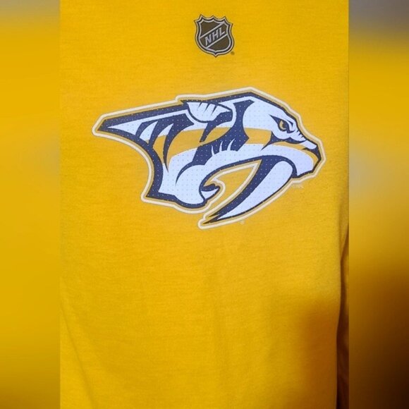 Ultimate Tee By Adidas Representing Tennessee Predators Size Medium Hockey Fan - Picture 2 of 6